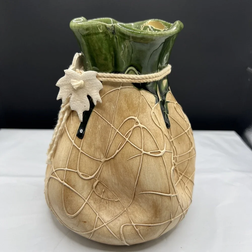 Vintage Aruba Art Pottery Money Sack Vase Gold Island Relief Emblem Drip‎ Glaze